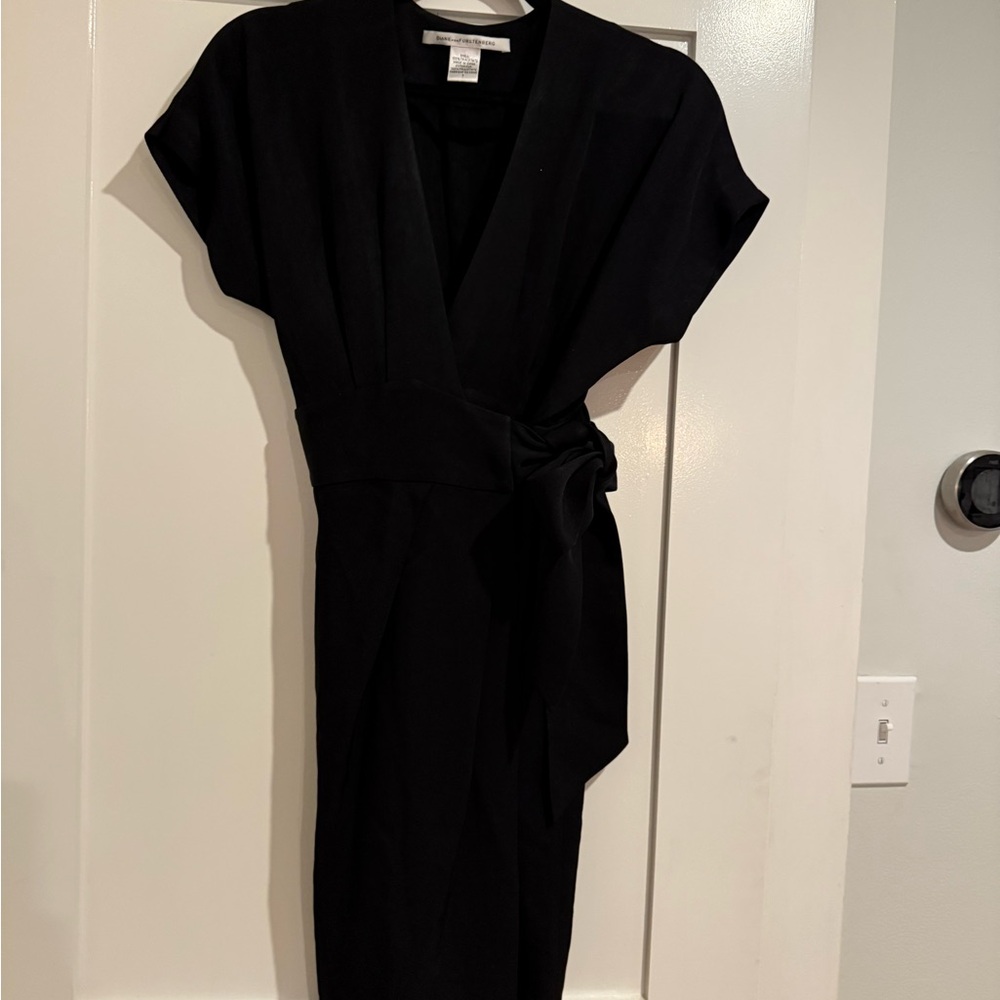 Diane Von Furstenberg Black Sheath silk Dress